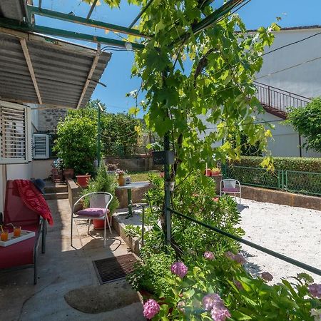 Apartment Hrabar Longo Trogir Eksteriør billede