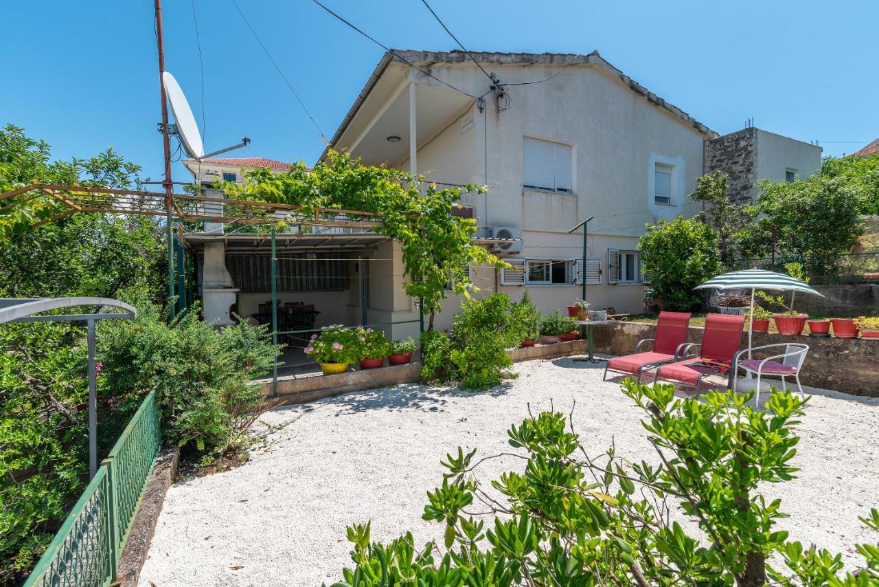 Apartment Hrabar Longo Trogir Eksteriør billede
