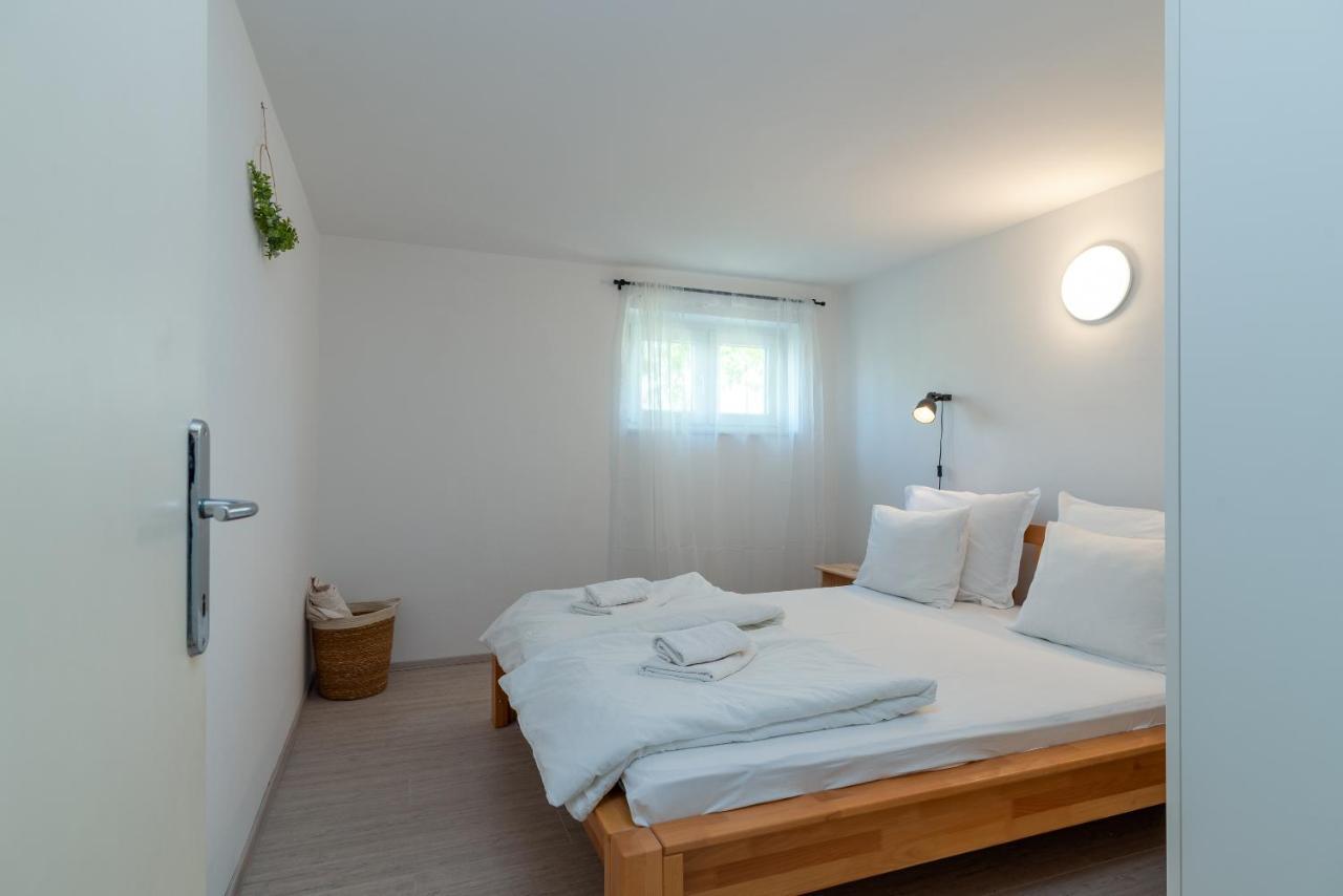 Apartment Hrabar Longo Trogir Eksteriør billede