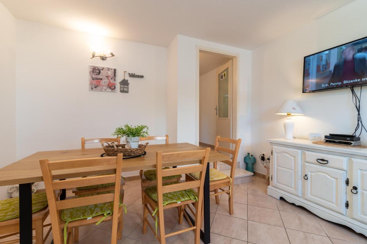 Apartment Hrabar Longo Trogir Eksteriør billede