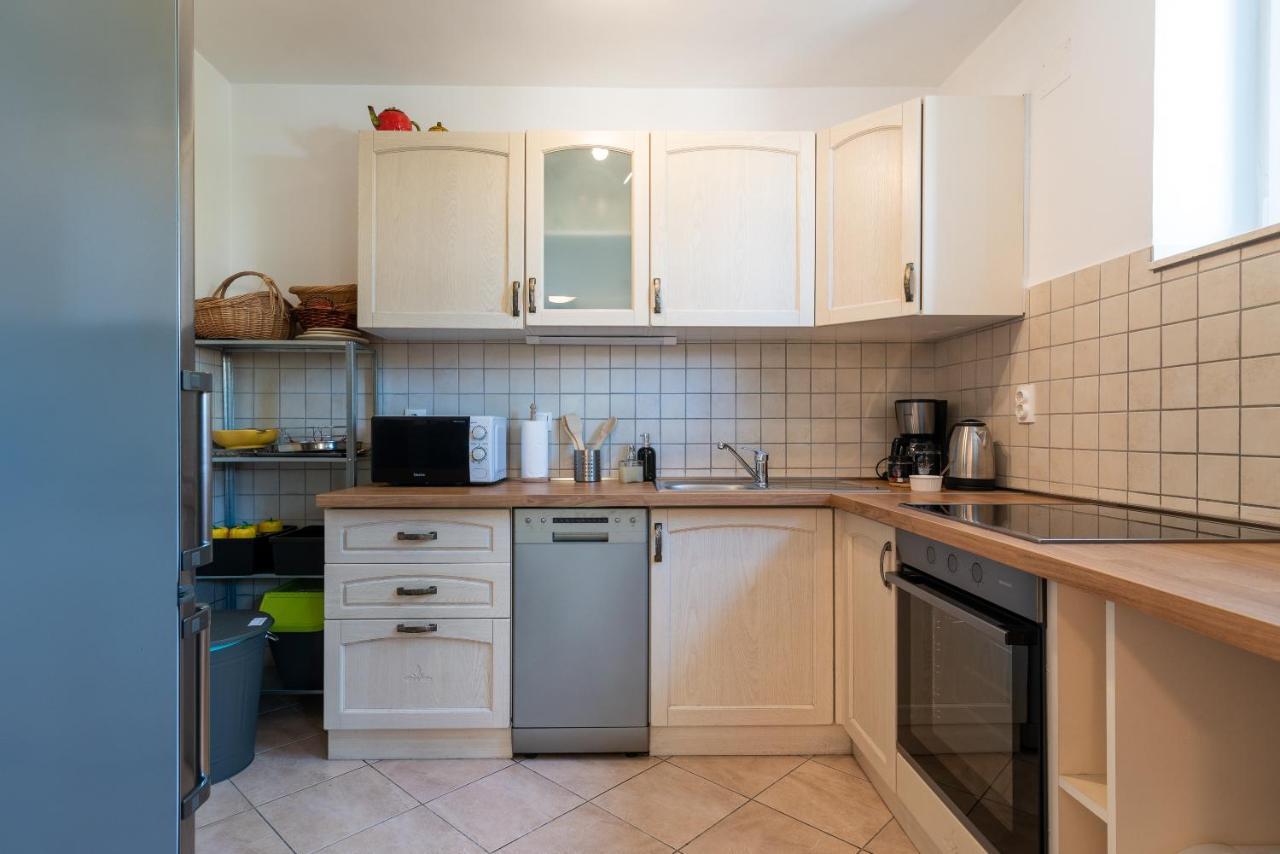 Apartment Hrabar Longo Trogir Eksteriør billede